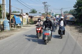 Keren, Wakil Wali Kota Aulia Rachman naiki vespa ke Balai Kota