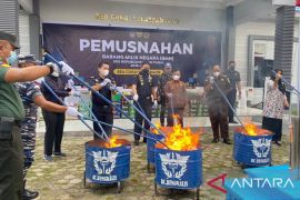 Bea Cukai Bengkalis musnahkan barang tegahan senilai Rp 3,49 milyar