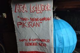 Pematung Ade Kusuma gelar pameran instalasi "Tower" setinggi 7 meter