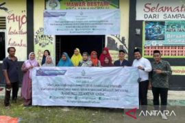 Dosen USU bersama Green Grup Tanjungbalai sosialisasikan bahaya "Minyak Jelantah"