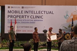 Gubernur NTB: sertifikat kekayaan intelektual energi bagi UMKM