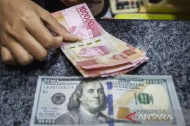 Rupiah melemah masih dibayangi kenaikan suku bunga The Fed