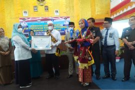 Upaya penurunan, Pemkab Pasbar kukuhkan Tim Percepatan Penurunan Stunting