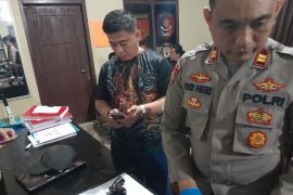 Saat berada di depan rumahnya, Polisi ini tewas ditembak sesama rekan polisi