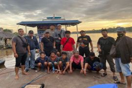 Ditpolairud Polda Kalteng menangkap preman yang beraksi di DAS Barito