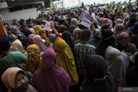 Penerima kompensasi kenaikkan harga BBM sasar 304.803 jiwa warga  Sumsel