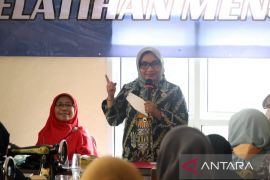 Pemkot Bekasi gelar pelatihan menjahit di 12 kecamatan, berdayakan ekonomi warga