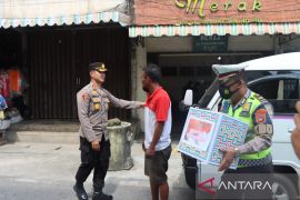 Polres Bangka salurkan sembako untuk warga terdampak harga BBM