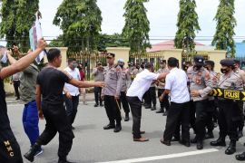 Polres Pasbar adakan simulasi penanganan aksi unjuk rasa