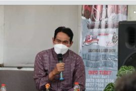 Mahasiswa program magang Kampus Merdeka berbagi ilmu di Lombok Tengah