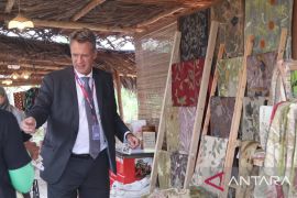 Delegasi G20 Belitung minati produk batik ecoprint Kalaju Suak Gual