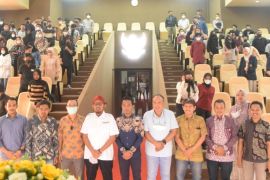 Bupati Sumenep paparkan seni memimpin kepada mahasiswa Universitas Brawijaya