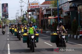 Polres Sukoharjo bagikan 1.000 paket sembako