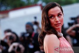 Kesan Ana De Armas saat perankan Marilyn Monroe dalam film "Blonde"