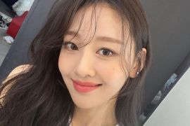 Usai Choerry dan Haseul, Yves LOONA juga dikabarkan absen dari tur karena sakit