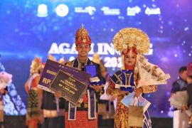 Dinobatkan Inong Agam Aceh, Zaqhlul dan Amalia siap bersaing ditingkat nasional