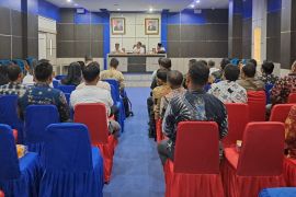 Samsat Pasir Pangaraian-BUMDes jajaki kerja sama optimalkan pembayaran pajak kendaraan