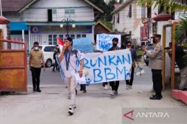 GMKI unjuk rasa sampaikan lima tuntutan tolak kenaikan harga BBM