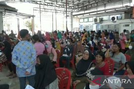Ribuan warga OKU terima BLT BBM