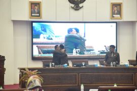 Baca teks Pancasila, Bupati Lumajang "bayar" kekhilafan Ketua DPRD