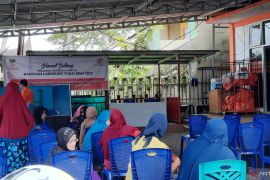 Pos Indonesia mulai salurkan BLT BBM di Pariaman