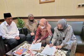 Kepala Perpusda Kalsel berkomitmen buat sejarah Banua