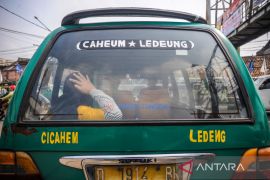 Kenaikan tarif angkot di Bandung