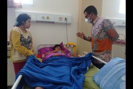 Jembatan putus Probolinggo, empat korban masih dirawat