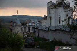 Ukraina perintahkan langkah hukum terhadap pendeta terkait Moskow