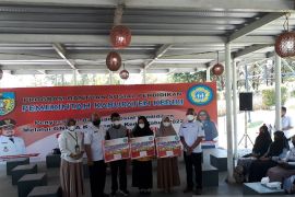 Sebanyak 241 mahasiswa baru di Kabupaten Kediri dapat beasiswa