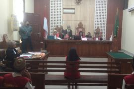 Jaksa tuntut terdakwa "patah hati" yang gunakan sabu 20 bulan penjara