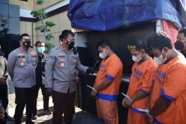 Polresta Sidoarjo bongkar kasus penyalahgunaan BBM subsidi