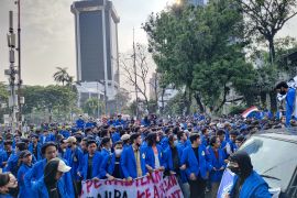 Pewakilan KSP temui pengunjuk rasa BBM di Patung Kuda