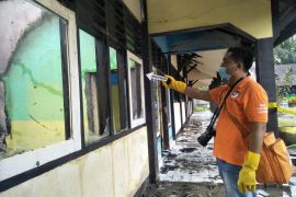 Disdik: Gedung SPMN 1 Praya Barat yang terbakar segera diperbaiki