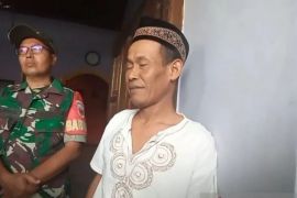 Ini pernyataan ayah pemuda Madiun, tersangka peretasan terkait "Bjorka"