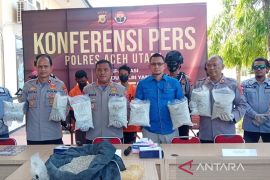 Polisi gagalkan penyelundupan seratusan ribu pil ekstasi