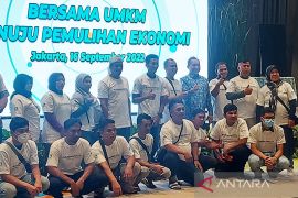 Food Station dukung kemajuan usaha pedagang bubur melalui Burasa