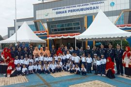 Dishub Sultra donor darah dan edukasi berlalu lintas peringati Harhubnas