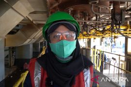 Para perempuan pengingat keselamatan