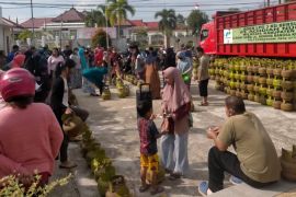 Disperindagkop Paser gelar operasi pasar gas elpiji 3 Kg
