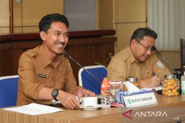 Bupati minta pembinaan terhadap camat lebih optimal