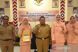 Demi kemajuan Tapsel, Bupati Dolly harap DWP Tapsel dorong tugas suami