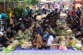 Budaya leluhur sedekah bumi dilestarikan