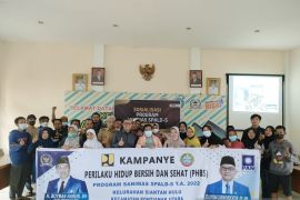 Warga Pontianak dapat bantuan bedah toilet