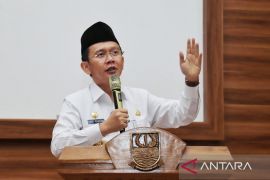 Bupati Bekasi dukung penuh pembahasan raperda pondok pesantren