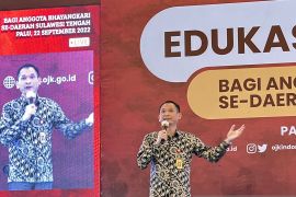 OJK imbau Bhayangkari di Sulteng  waspadai penawaran investasi ilegal