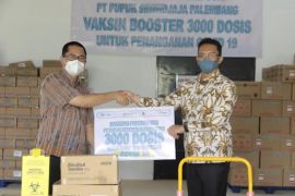 Pusri serahkan 3.000 vaksin booster untuk Lampung