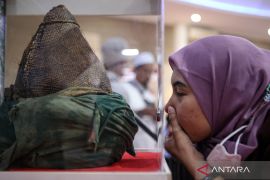 Pameran artefak peninggalan Nabi Muhammad SAW tampilkan tapak kaki hingga batu dinding Ka'bah