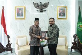 Gubernur Kalsel sampaikan kesiapan MTQ Nasional kepada Menag RI