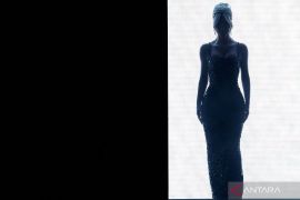 Dolce & Gabbana gandeng Kim Kardashian di "Milan Fashion Week"